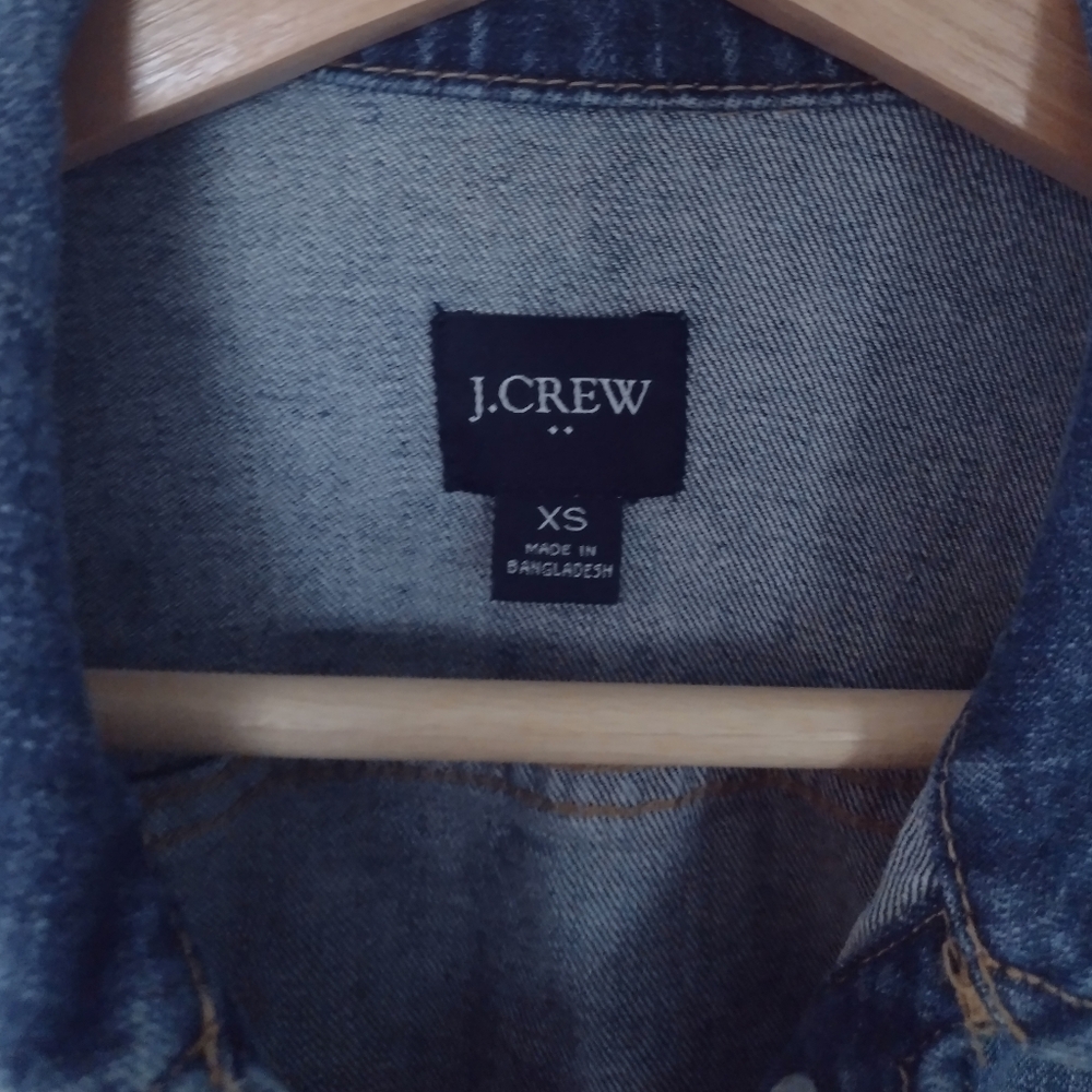 J.Crew Women's Never Worn! Classic Jean Jacket 😍 - Picture 2 of 11